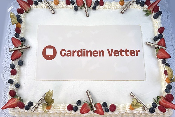 Motivtorte mit individueller Grafik Gestaltung von der Konditorei Niedermair aus Diedorf Augsburg