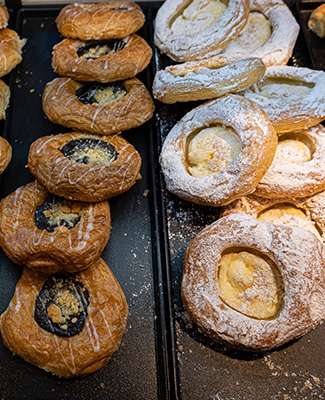 Plundergebäck in der Kinderspielecke Café Pustekuchen im Café Niedermair